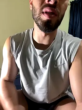 Snapshot of MaxDell chatting on 09-10-25, 12:21 MaxDell online show from 09-10-25, 12:21