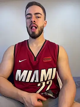 MaxDell online show from 04-15-26, 07:21