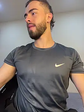 MaxDell online show from 05-19-26, 03:02