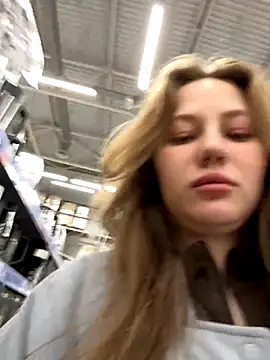 Snapshot of MikotoMisaka chatting on 10-02-25, 05:20 MikotoMisaka online show from 10-02-25, 05:20