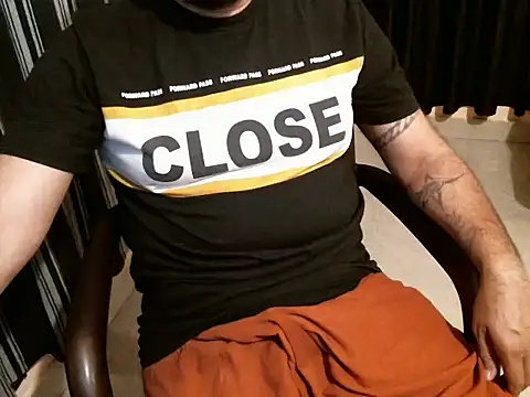 Snapshot of bigthickcockdad chatting on 02-04-26, 06:41 bigthickcockdad online show from 02-04-26, 06:41