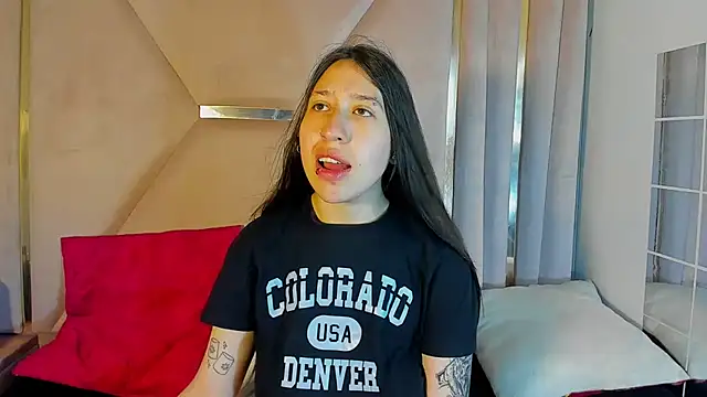 Snapshot of venusmorgan chatting on 09-27-25, 04:56 venusmorgan online show from 09-27-25, 04:56