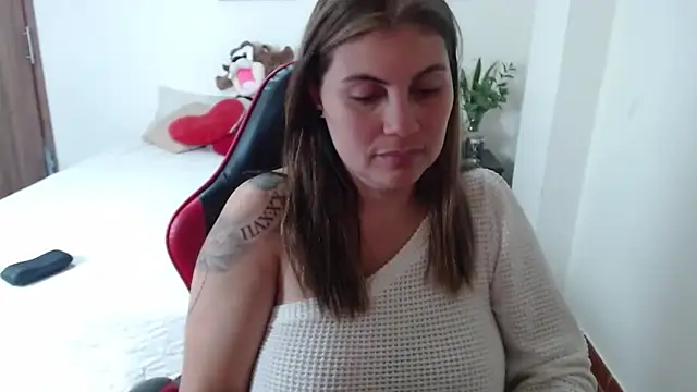 Secret Bella online show from 11-10-25, 12:15