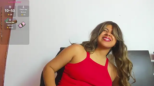 Snapshot of _Vale21_ chatting on 09-16-25, 01:01  Vale21  online show from 09-16-25, 01:01