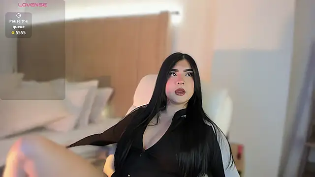 Snapshot of Sweety_Nicole_ chatting on 06-30-26, 05:30 Sweety Nicole online show from 06-30-26, 05:30