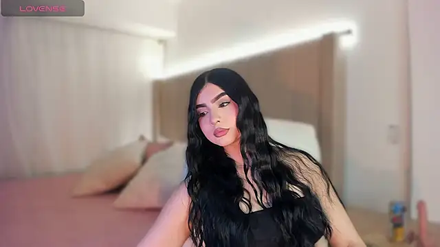 Snapshot of Sweety_Nicole_ chatting on 07-01-26, 03:52 Sweety Nicole online show from 07-01-26, 03:52