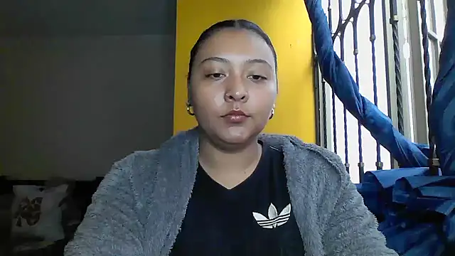 Snapshot of ALANA_150 chatting on 03-28-26, 01:00 ALANA 150 online show from 03-28-26, 01:00