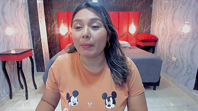 Snapshot of LatinaHoleQueen chatting on 12-04-25, 02:37 LatinaHoleQueen online show from 12-04-25, 02:37