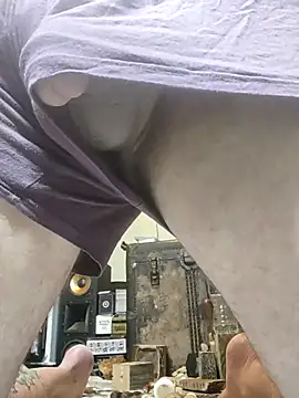 Snapshot of greenman55900 chatting on 02-20-26, 08:42 greenman55900 online show from 02-20-26, 08:42