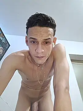 Snapshot of Ethanho0t chatting on 11-28-25, 08:28 Ethanho0t online show from 11-28-25, 08:28