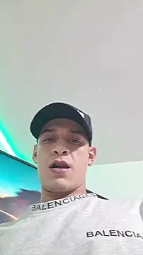 Snapshot of Ethanho0t chatting on 12-05-25, 09:51 Ethanho0t online show from 12-05-25, 09:51