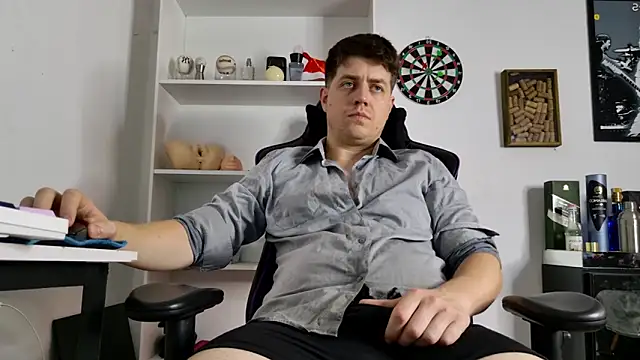 Snapshot of aaron_nvk chatting on 12-14-25, 07:40 aaron nvk online show from 12-14-25, 07:40