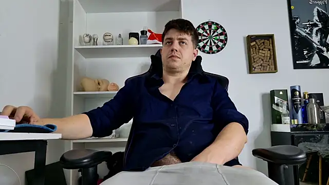 Snapshot of aaron_nvk chatting on 12-16-25, 09:20 aaron nvk online show from 12-16-25, 09:20