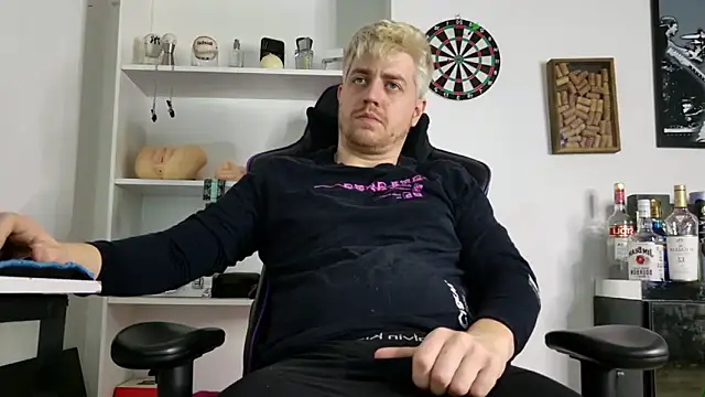 Snapshot of aaron_nvk chatting on 04-14-26, 07:42 aaron nvk online show from 04-14-26, 07:42