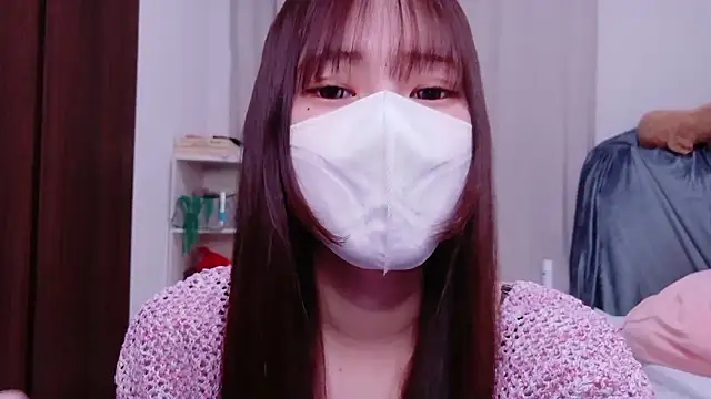 MOEMOE-Q online show from 04-14-26, 05:08