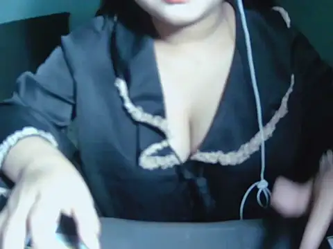 Lily3322 online show from 07-13-26, 03:48