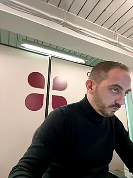 Snapshot of goncas23 chatting on 10-06-25, 06:44 goncas23 online show from 10-06-25, 06:44