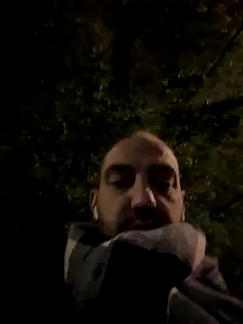 Snapshot of goncas23 chatting on 10-09-25, 03:26 goncas23 online show from 10-09-25, 03:26