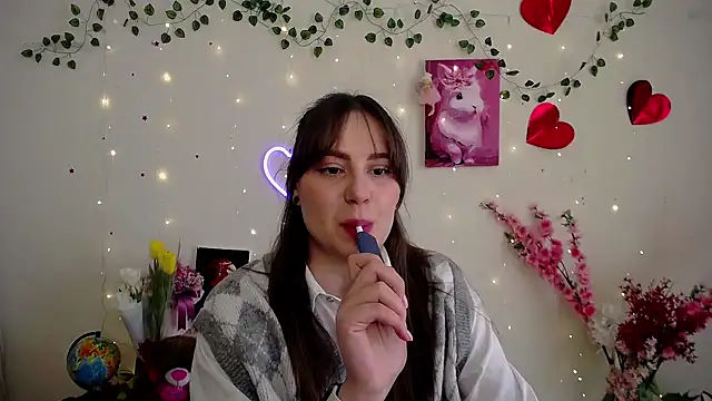 Amanda Bright  online show from 03-10-26, 07:35