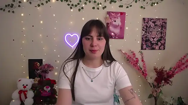 Snapshot of Amanda_Bright_ chatting on 05-12-26, 10:34 Amanda Bright online show from 05-12-26, 10:34