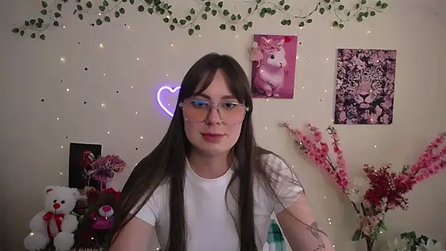 Snapshot of Amanda_Bright_ chatting on 05-22-26, 10:32 Amanda Bright online show from 05-22-26, 10:32