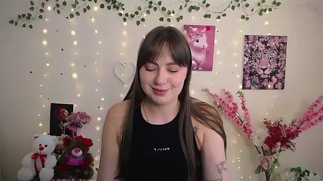Snapshot of Amanda_Bright_ chatting on 05-25-26, 10:54 Amanda Bright online show from 05-25-26, 10:54