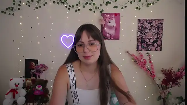Amanda Bright  online show from 06-30-26, 09:43