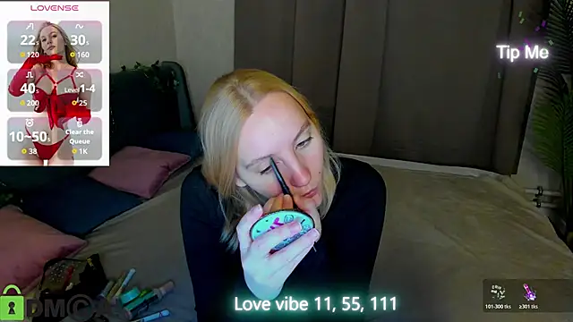 Anna Chelsea online show from 12-17-25, 12:05