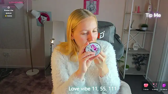 Anna Chelsea online show from 02-06-26, 12:15