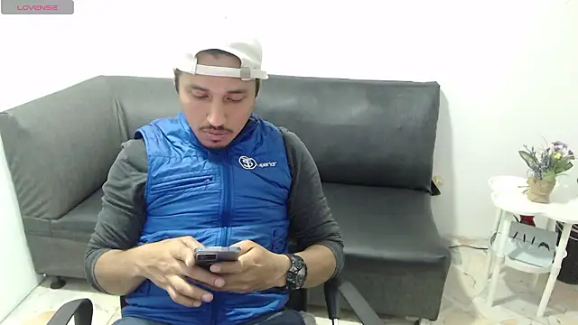 Snapshot of ColombiaStrip chatting on 02-26-26, 02:21 ColombiaStrip online show from 02-26-26, 02:21