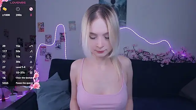 Megan--chan online show from 04-04-26, 05:10