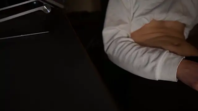 riku velvet online show from 04-15-26, 03:30