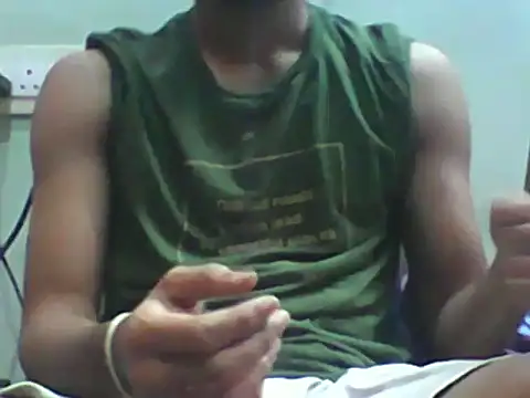 Snapshot of sunny26814 chatting on 12-15-25, 07:18 sunny26814 online show from 12-15-25, 07:18