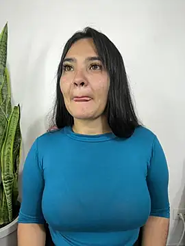 Snapshot of meli__brown chatting on 05-07-26, 10:15 meli brown online show from 05-07-26, 10:15