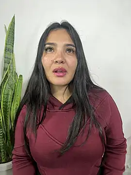 Snapshot of meli__brown chatting on 05-25-26, 02:50 meli brown online show from 05-25-26, 02:50