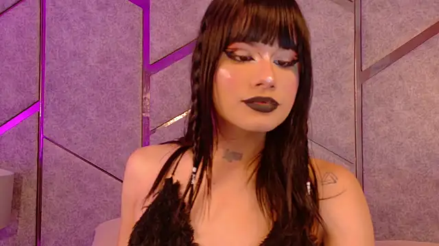 Snapshot of NATASHAA_WINZ chatting on 06-21-26, 04:04 NATASHAA WINZ online show from 06-21-26, 04:04