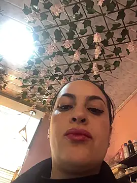 Snapshot of karolNails chatting on 02-24-26, 07:45 karolNails online show from 02-24-26, 07:45