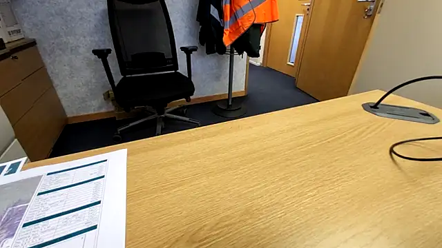 Oorse1966 online show from 10-21-25, 01:12