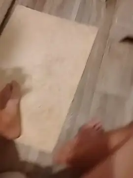 Snapshot of hugenicecock7979 chatting on 09-18-25, 06:54 hugenicecock7979 online show from 09-18-25, 06:54