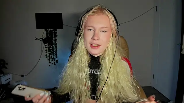 Sasyhk0 online show from 12-16-25, 08:25