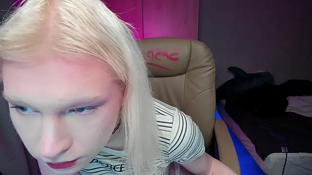 Snapshot of Sasyhk0 chatting on 01-12-26, 06:02 Sasyhk0 online show from 01-12-26, 06:02