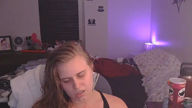 Snapshot of Sexyblonde12344 chatting on 09-16-25, 06:31 Sexyblonde12344 online show from 09-16-25, 06:31