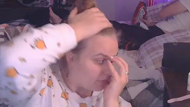 Snapshot of Sexyblonde12344 chatting on 10-15-25, 02:22 Sexyblonde12344 online show from 10-15-25, 02:22