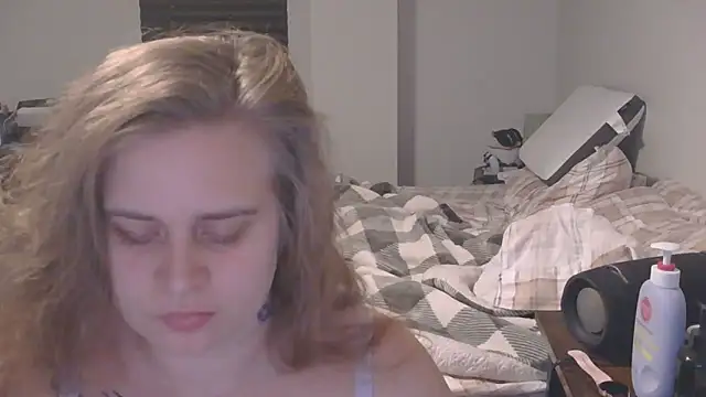 Sexyblonde12344 online show from 12-18-25, 08:15