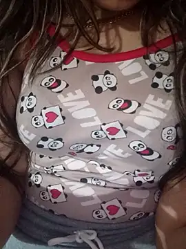 Snapshot of Sweet-arian chatting on 12-20-25, 08:43 Sweet-arian online show from 12-20-25, 08:43