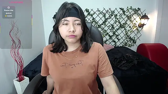 Louisa  clare online show from 11-10-25, 11:59