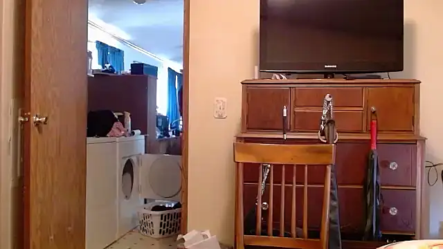 Snapshot of spicyphoenix chatting on 09-18-25, 07:27 spicyphoenix online show from 09-18-25, 07:27