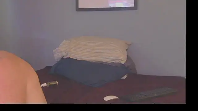 Snapshot of NWBuilt chatting on 10-19-25, 05:57 NWBuilt online show from 10-19-25, 05:57