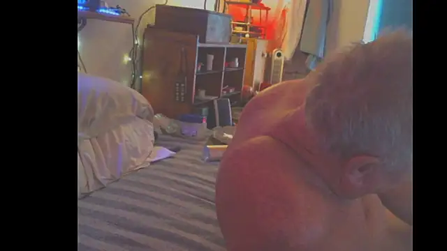 Pussyeat2please online show from 10-08-25, 05:10