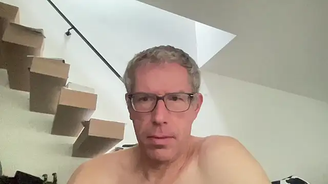 Snapshot of choupipat1 chatting on 09-10-25, 06:02 choupipat1 online show from 09-10-25, 06:02